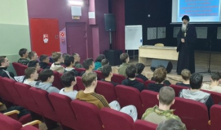 В дни Рождественского поста продолжаются встречи священника с курсантами в «Авангарде» Мирного В дни Рождественского поста продолжаются встречи священника с курсантами в «Авангарде» Мирного