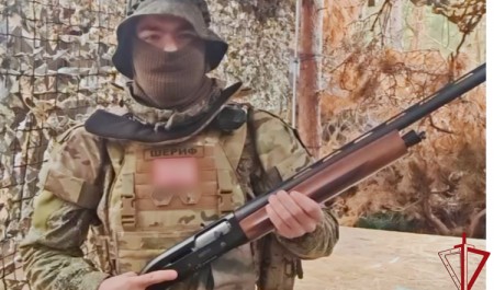 Участник СВО поблагодарил архангельских росгвардейцев за быстрое оформление ружья для борьбы с дронами (видео) Участник СВО поблагодарил архангельских росгвардейцев за быстрое оформление ружья для борьбы с дронами (видео)