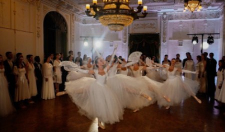 Студенты САФУ выступили на межрегиональном студенческом балу в Тамбове