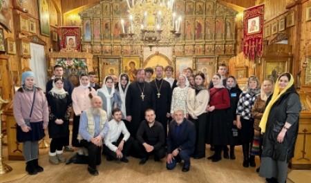 Доброе начинание. Ночную Литургию для молодежи совершили в Северодвинске Доброе начинание. Ночную Литургию для молодежи совершили в Северодвинске