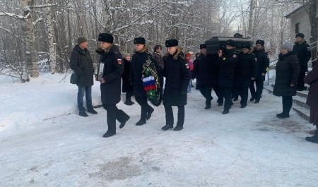 Новодвинск. Прощание с коммунистом Новодвинск. Прощание с коммунистом