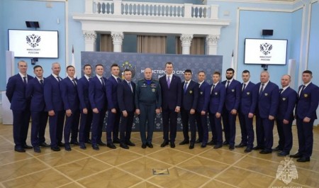 Сборные МЧС России по пожарно-спасательному спорту чествовали в Минспорта и Сбербанке