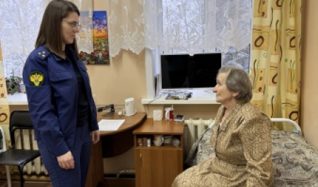 Прокурор выслушала жалобы постояльцев Емецкого дома-интерната