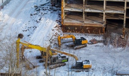 Несостоявшийся Дом пионеров в Поморье идет под сном