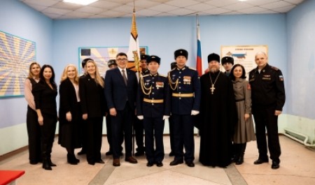 Протоиерей Валерий Суворов поздравил воинов архангельского радиотехнического полка с профессиональным праздником 