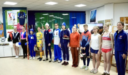 «Дефиле в историю»: в САФУ прошел показ спортивной моды 