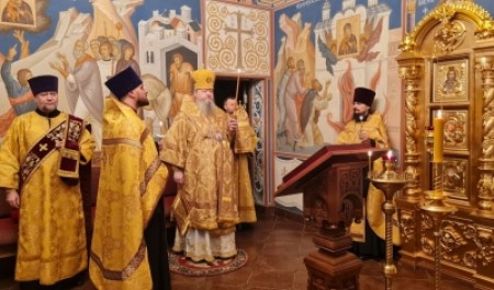 Митрополит Корнилий 20 декабря совершил всенощное бдение в Архангельске 