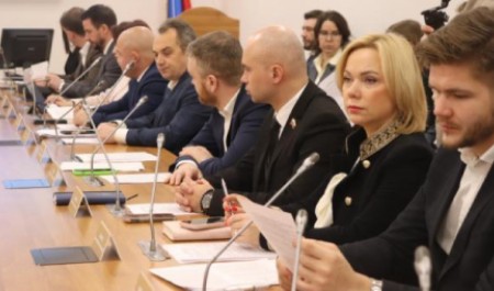 Дворы, школы и надпись про рыбаков: в Архангельске приняли бюджет на следующий год