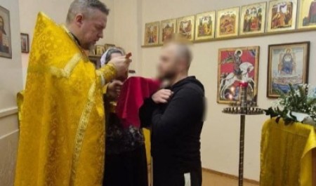В праздник преподобного Антония Сийского в северодвинском госпитале совершили Божественную литургию 