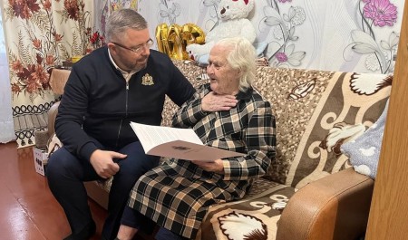 В преддверии Нового года ветераны Великой Отечественной войны Поморья принимают поздравления