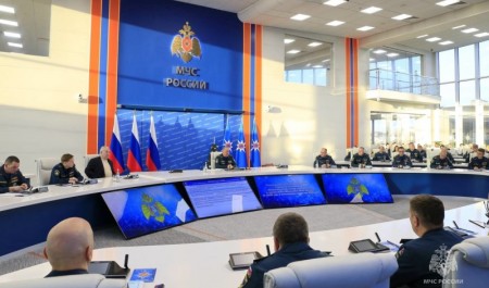 В Национальном центре управления в кризисных ситуациях МЧС России подвели итоги работы за 2025 год