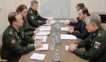 Заместитель Министра обороны РФ Анна Цивилева и Александр Цыбульский обсудили поддержку участников СВО 