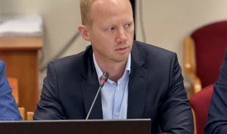 Алексей Хоробров: "13-я зарплата есть жест доброй воли работодателя"