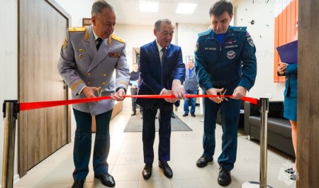 В Москве торжественно отметили 35-летие МЧС России