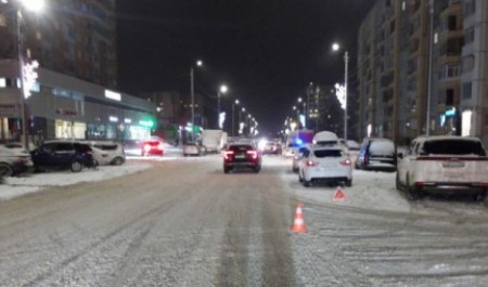 Перебегавший дорогу в неположенном месте архангелогородец угодил под колеса машины 