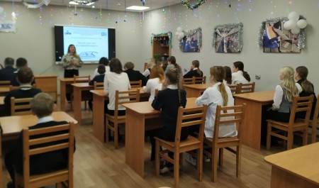 В Архангельске учеников инженерного класса школы №51 познакомили с профессией электромонтера