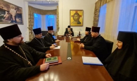 Митрополит Корнилий возглавил рабочее совещание в епархиальном управлении Митрополит Корнилий возглавил рабочее совещание в епархиальном управлении