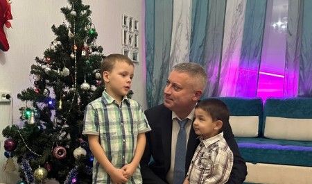 «Ёлка желаний» помогла исполнить мечту двух братьев из Архангельска