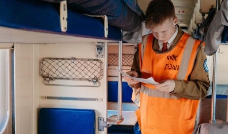 Участники студенческих отрядов Поморья обеспечивают зимние пассажирские перевозки РЖД