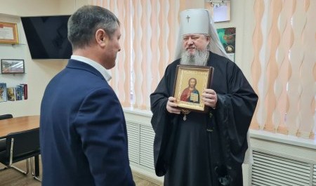 Митрополит Корнилий благословил главу Виноградовского округа Митрополит Корнилий благословил главу Виноградовского округа