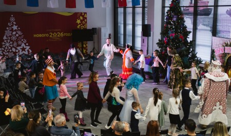 В Архангельске для детей военнослужащих и сотрудников Росгвардии прошли новогодние представления В Архангельске для детей военнослужащих и сотрудников Росгвардии прошли новогодние представления