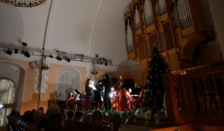 Фонарики мобильных телефонов спасли концерт в архангельской Кирхе во время блэкаута