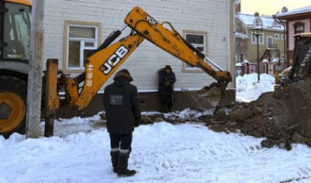 Жилой фонд в центре Архангельска запитали от дизель-установок после аварии на сетях Жилой фонд в центре Архангельска запитали от дизель-установок после аварии на сетях