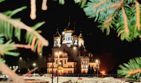 Великая вечерня в честь Рождества в Архангельске Великая вечерня в честь Рождества в Архангельске