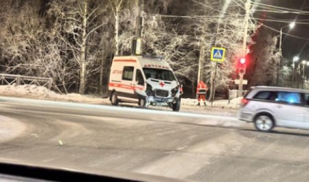 Трое в больнице: стали известны подробности ДТП с детской скорой в Архангельске