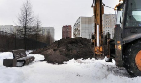 Благоустроенную территорию на Стрелковой в Архангельске «облюбовали» коммунальщики