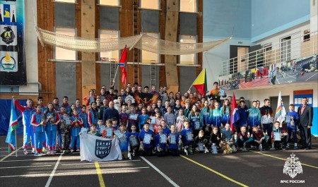 Во Владивостоке прошли детские соревнования по пожарно‑спасательному спорту «Призы Нового года»