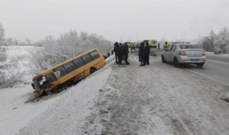 Стали известны подробности ДТП со школьным автобусом на трассе под Архангельском