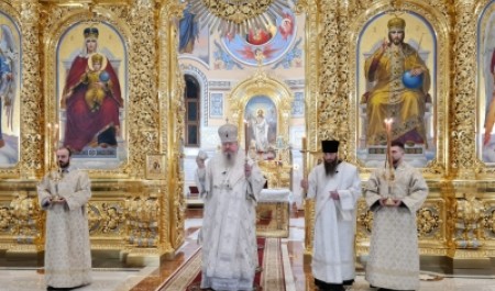 Митрополит Корнилий 17 января совершил всенощное бдение в Архангельске 