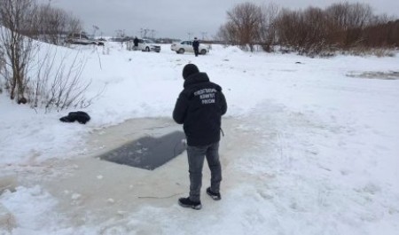 В деревне под Вельском трое выпивох похоронили подо льдом мужчину