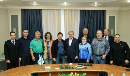 Олимпийский чемпион обещает развивать биатлон в Архангельске