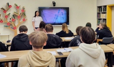 В школах и техникумах Поморья прошли мероприятия, приуроченные к 80-летию со дня рождения Владимира Булатова