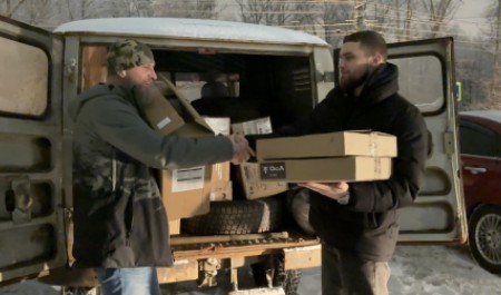 Губернаторский центр передал для бойцов СВО гуманитарную помощь, собранную волонтерами Поморья Губернаторский центр передал для бойцов СВО гуманитарную помощь, собранную волонтерами Поморья