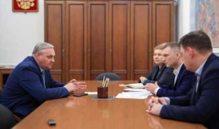 Участник программы «Защитники. Под крылом Архангела» Анатолий Павозков работает над проектом по развитию энергетического комплекса Участник программы «Защитники. Под крылом Архангела» Анатолий Павозков работает над проектом по развитию энергетического комплекса