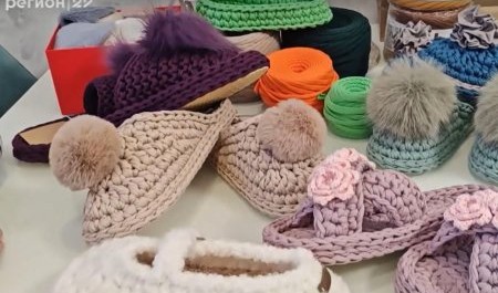 Тапочки котласской рукодельницы идут нарасхват по всему миру