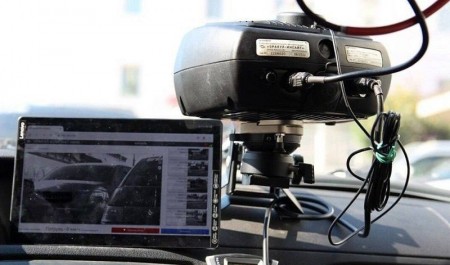 На трассе М-8 работает новый мобильный комплекс контроля за соблюдением ПДД