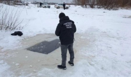 В Архангельской области мужчину убили и сбросили в прорубь после ссоры в кафе