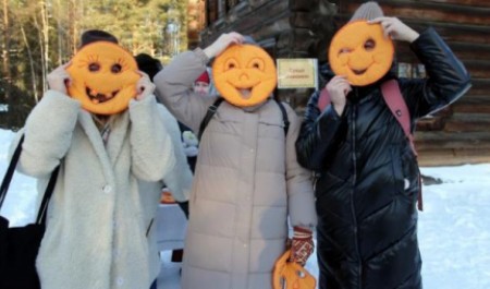 Весну будут закликать в архангельских «Малых Корелах» на масленичных экскурсиях 