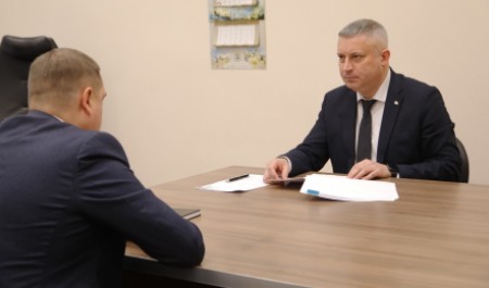 Участник программы «Защитники. Под крылом Архангела» Константин Уланов продолжает стажировку в областном правительстве Участник программы «Защитники. Под крылом Архангела» Константин Уланов продолжает стажировку в областном правительстве