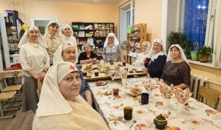 Новодвинские сестры милосердия окормляют госпиталь в Мирном