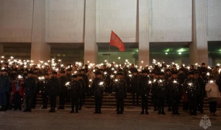 Курсанты Академии ГПС МЧС России почтили подвиг ленинградцев