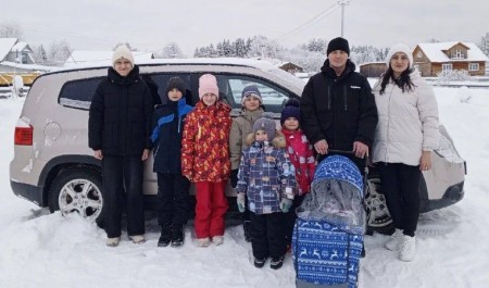 Меры господдержки помогли многодетной семье из Ленского района приобрести автомобиль