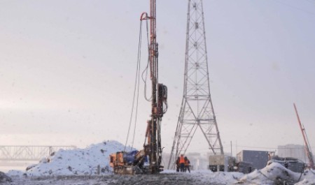 На стройплощадке кампуса «Арктическая звезда» идут работы по укреплению грунтов с применением сложных технологий