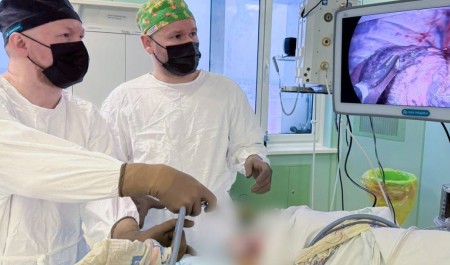 Торакальные хирурги Архангельской областной больницы выполнили уникальное для региона вмешательство