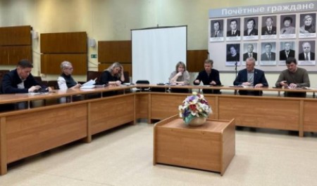 Местным чиновникам в Поморье предлагают оптимизировать себя вместо детей