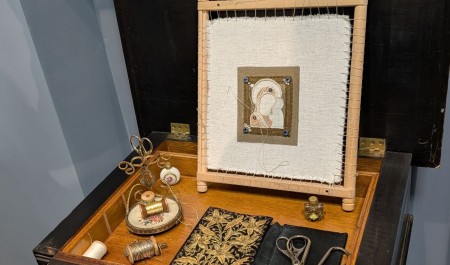 В поселке Уемский Приморского округа открылась выставка, посвященная женским головным уборам Русского Севера